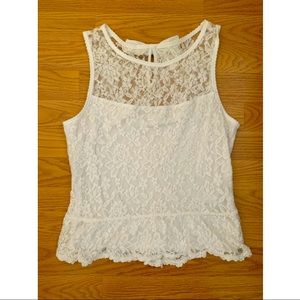 White lace A&F top